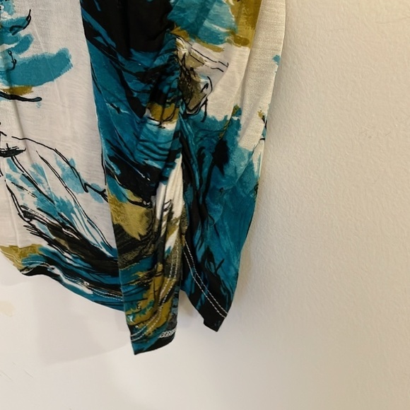 Lauren Conrad Long Soft Rayon Knit V-Neck T-Shirt Blue Floral Short Sleeve - Picture 4 of 7